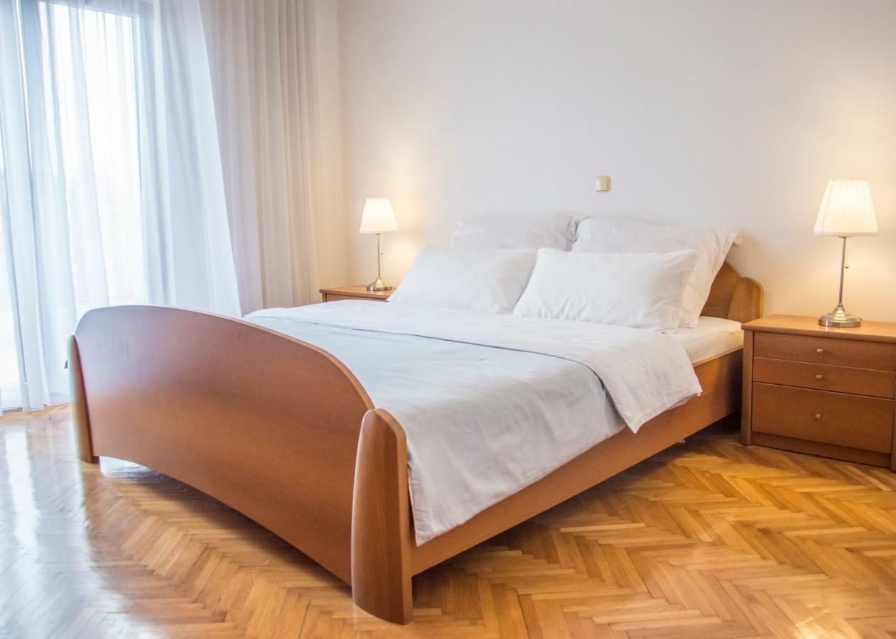 Relax Inn Podstrana Bagian luar foto